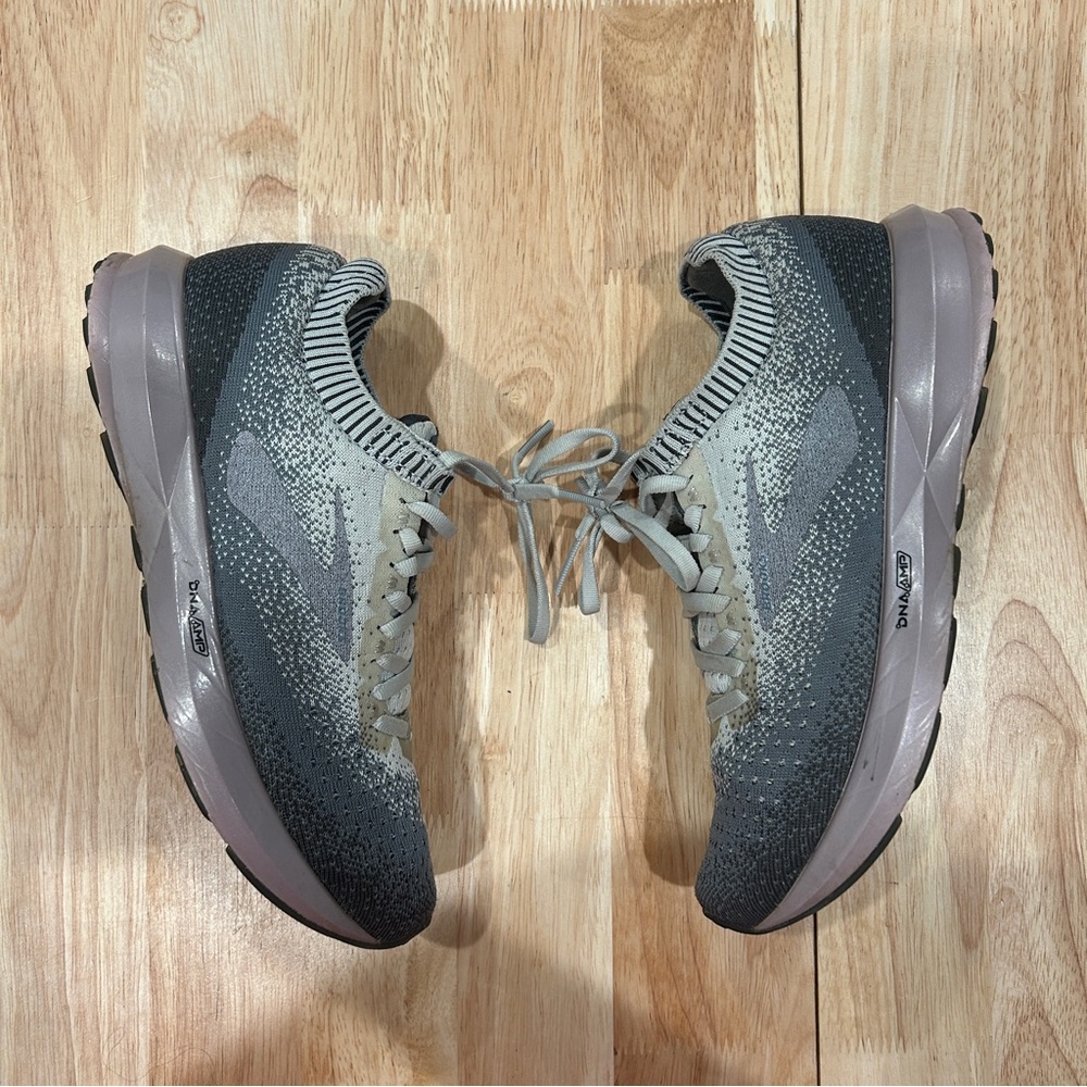 Brooks Levitate 2 Running Shoes Women’s Size 8 (B) Grey Rose